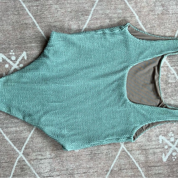 Acacia river one piece - Picture 2 of 3